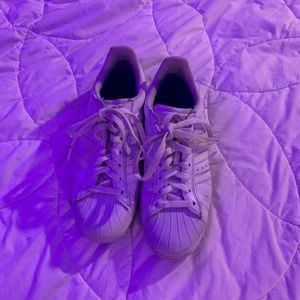 White Adidas skateboarding shoes